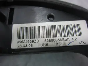 Foto de MANDO MULTIFUNCION CITROEN XSARA BERLINA 1.6 16V CAT (NFU / TU5JP4) (109 CV / 80 KW) referencia 96624939ZD foto 3