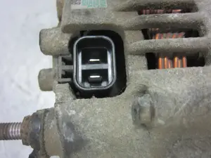 Foto de ALTERNADOR RENAULT MASTER II FASE 2 FURGÓN referencia 23100DB00A foto 7