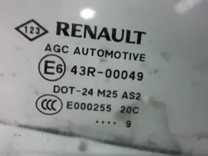 Foto de LUNA CUSTODIA DELANTERA DERECHA RENAULT SCENIC III (JZ) 1.5 dCi Diesel FAP (106 CV / 78 KW) referencia 43R00049 foto 2