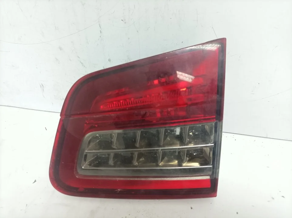 Foto de PILOTO TRASERO DERECHO INTERIOR CITROEN C5 BERLINA referencia 9675067680