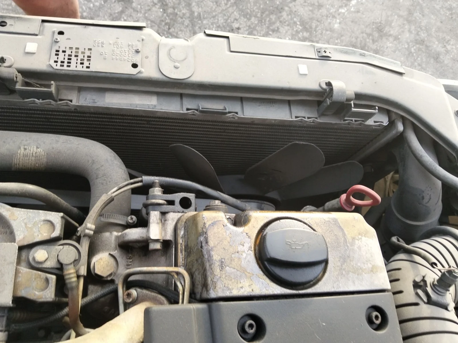 Foto de CONDENSADOR / RADIADOR AIRE ACONDICIONADO MERCEDES-BENZ CLASE E (BM 210) BERLINA 3.0 Diesel CAT (136 CV / 100 KW) referencia A2108300570