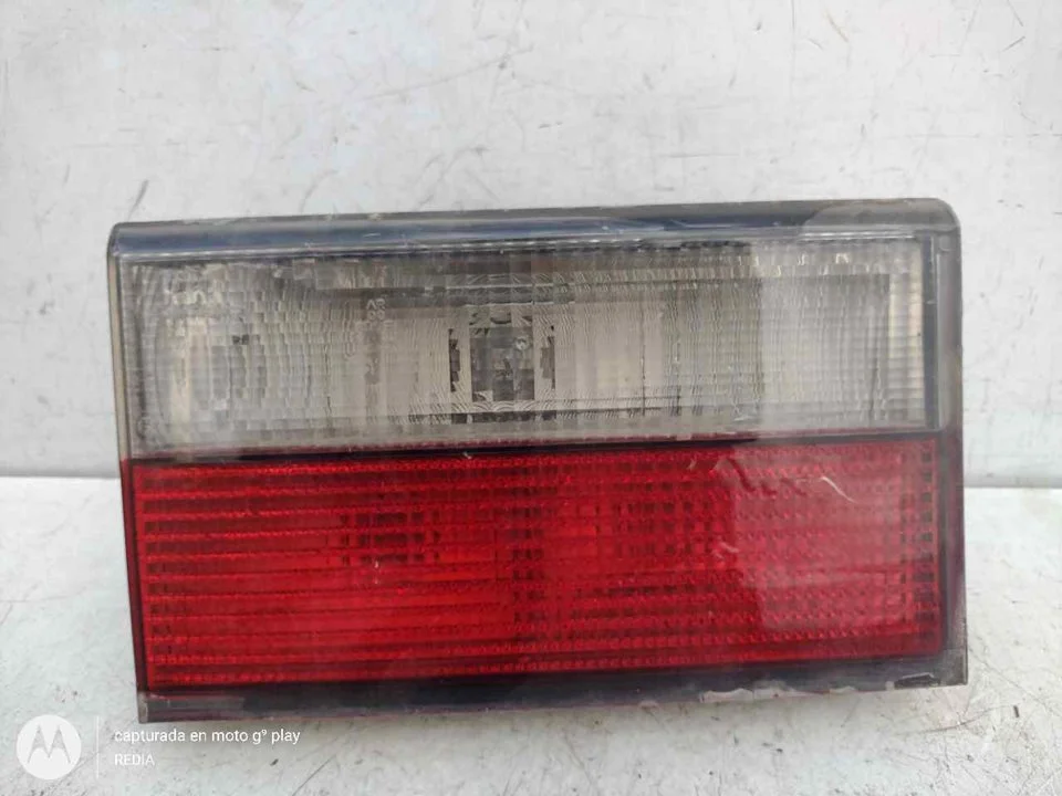 Foto de PILOTO TRASERO IZQUIERDO INTERIOR CITROEN XANTIA BERLINA 1.9 Turbodiesel (90 CV / 66 KW) referencia 6350K1