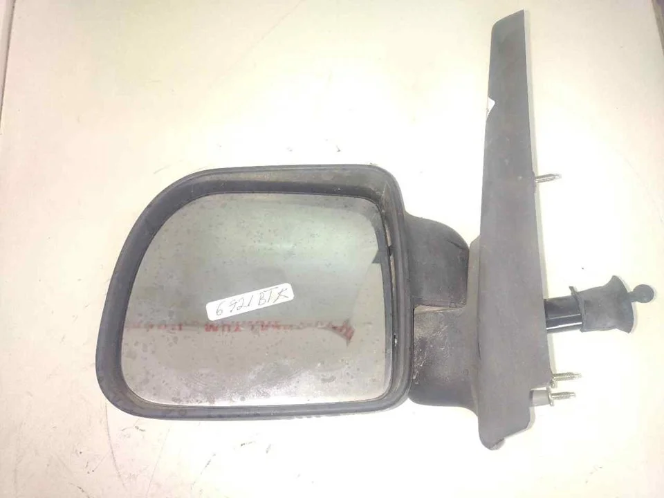 Foto de RETROVISOR IZQUIERDO RENAULT KANGOO I (F/KC0) 1.9 Diesel (54 CV / 40 KW) referencia 7700304830