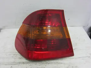 Foto de PILOTO TRASERO IZQUIERDO BMW SERIE 3 BERLINA (E46) referencia 63218383099