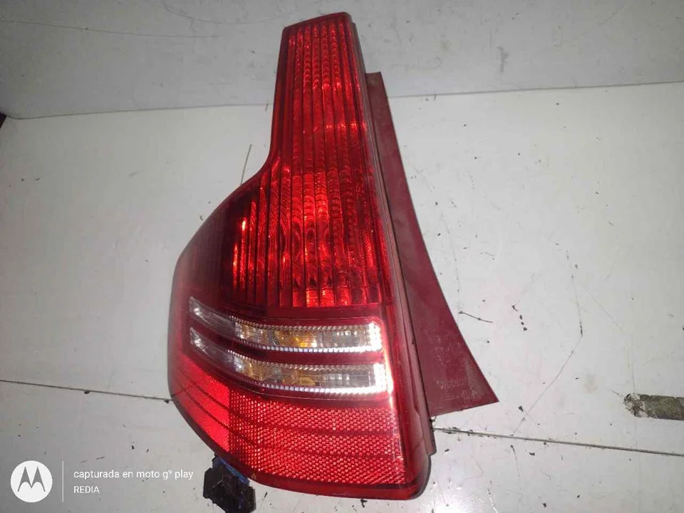 Foto de PILOTO TRASERO IZQUIERDO CITROEN C4 BERLINA 1.6 HDi CAT (9HY / DV6TED4) (109 CV / 80 KW) referencia 9655864080