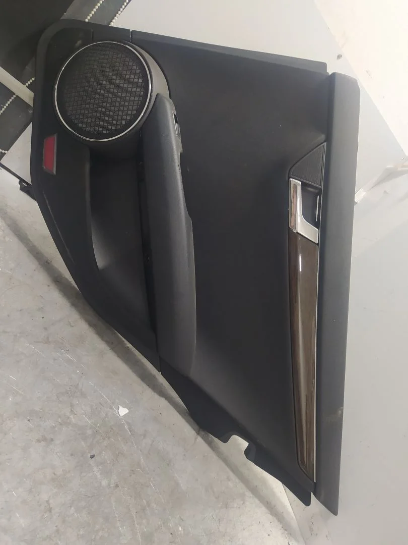 Foto de GUARNECIDO PUERTA TRASERA DERECHA MERCEDES-BENZ CLASE C (BM 204) BERLINA 2.2 CDI CAT (170 CV / 125 KW)