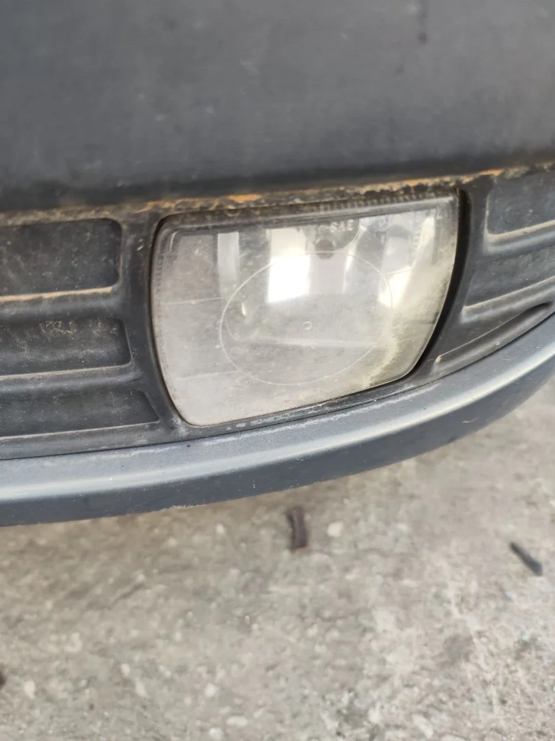 Foto de FARO ANTINIEBLA IZQUIERDO KIA RIO (JB) 1.5 CRDi (110 CV / 81 KW)