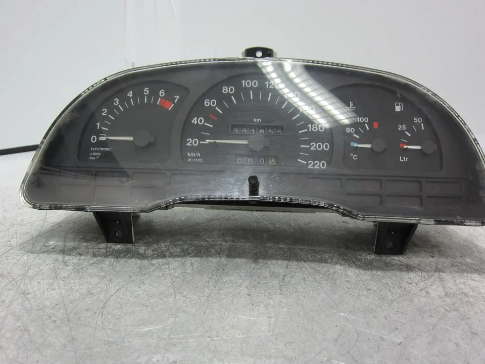 Foto de CUADRO INSTRUMENTOS OPEL ASTRA F BERLINA 1.6 CAT (101 CV / 74 KW) referencia 11176758
