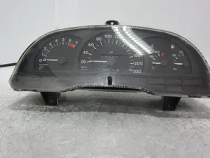 Foto de CUADRO INSTRUMENTOS OPEL ASTRA F BERLINA 1.6 CAT (101 CV / 74 KW) referencia 11176758