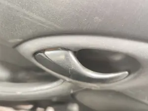 Foto de MANETA INTERIOR TRASERA IZQUIERDA FORD FOCUS BERLINA (CAK) 1.6 16V CAT (101 CV / 74 KW)