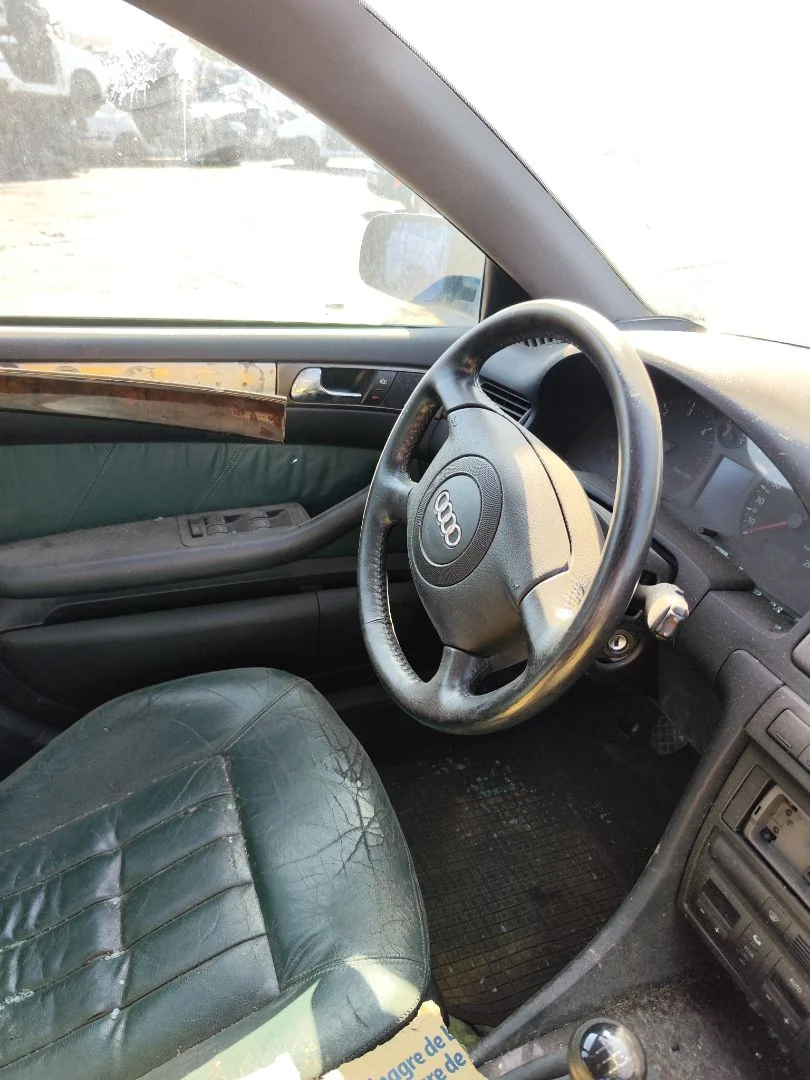 Foto de MANETA INTERIOR DELANTERA IZQUIERDA AUDI A6 BERLINA (4B2) 2.5 V6 24V TDI (150 CV / 110 KW)