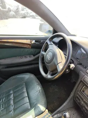 Foto de MANETA INTERIOR DELANTERA IZQUIERDA AUDI A6 BERLINA (4B2) 2.5 V6 24V TDI (150 CV / 110 KW)