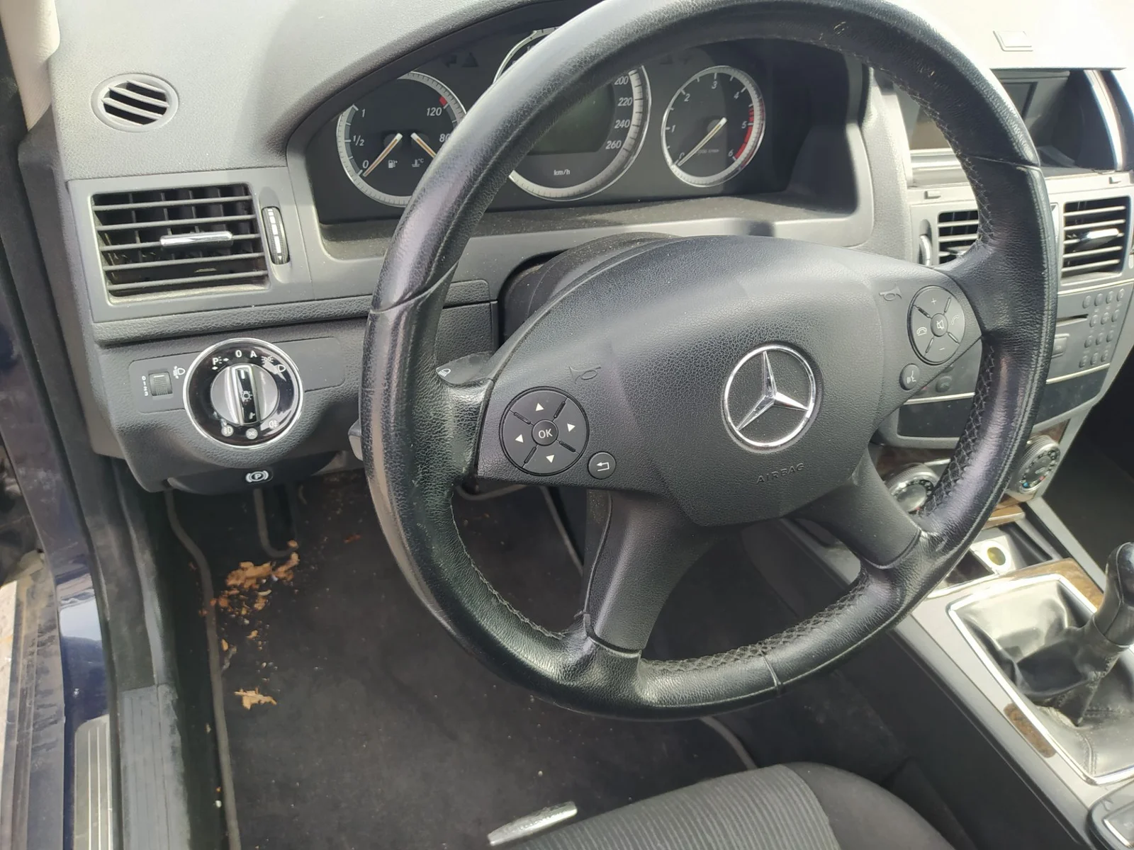 Foto de MANDO LIMPIA MERCEDES-BENZ CLASE C (BM 204) BERLINA 2.2 CDI CAT (170 CV / 125 KW)