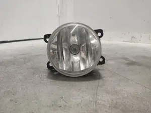 Foto de FARO ANTINIEBLA DERECHO PEUGEOT 208 1.2 12V e-VTi / PureTech (81 CV / 60 KW) referencia A046192
