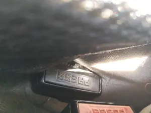 Foto de ENGANCHE CINTURON TRASERO CENTRAL RENAULT SCENIC I (JA...) 1.9 dCi Diesel CAT (102 CV / 75 KW)