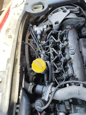 Foto de ELECTROVENTILADOR RADIADOR AIRE ACONDICIONADO RENAULT MEGANE II BERLINA 3P 1.9 dCi Diesel (120 CV / 88 KW)