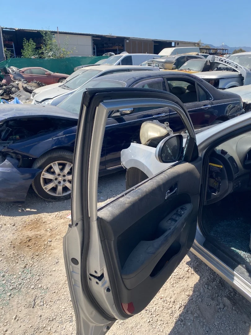 Foto de GOMAS CONTORNO PUERTA HYUNDAI I30 (FD) 1.4 CAT (109 CV / 80 KW)