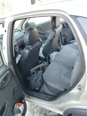 Foto de GOMAS CONTORNO PUERTA OPEL CORSA C 1.2 16V CAT (Z 12 XE / LW4) (75 CV / 55 KW)