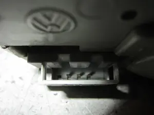 Foto de NO IDENTIFICADO VOLKSWAGEN POLO III BERLINA (6N2) 1.4 16V (75 CV / 55 KW) referencia 6N0947105F foto 4