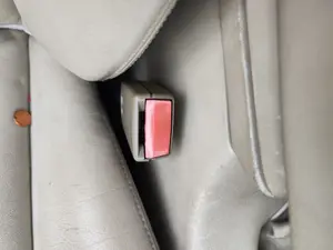 Foto de PRETENSOR AIRBAG DERECHO JAGUAR X-TYPE 2.1 V6 24V CAT (156 CV / 115 KW)
