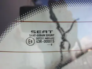 Foto de NO IDENTIFICADO SEAT LEON (1P1) 1.6 TDI (105 CV / 77 KW) foto 3