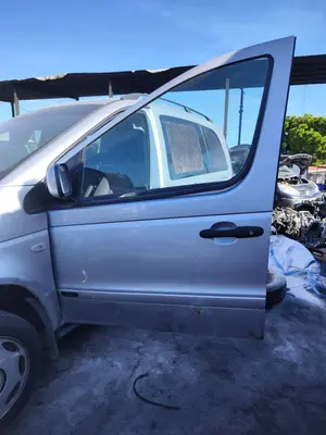 Foto de PUERTA DELANTERA IZQUIERDA MERCEDES-BENZ VANEO (BM 414) COMPACT VAN 1.7 CDI Diesel CAT (75 CV / 55 KW) referencia A4147200005