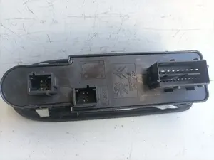 Foto de MANDO ELEVALUNAS DELANTERO IZQUIERDO CITROEN C5 BERLINA referencia 96659465 foto 3