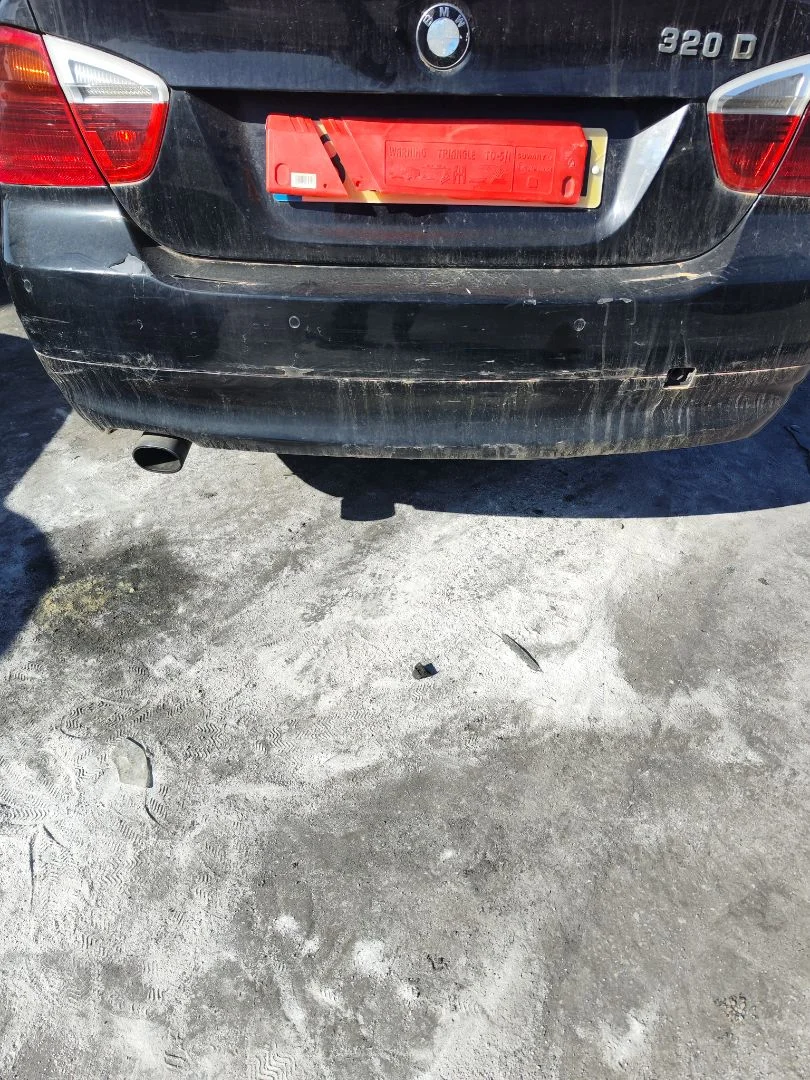Foto de PARAGOLPES TRASERO BMW SERIE 3 BERLINA (E90) 2.0 16V Diesel (163 CV / 120 KW)