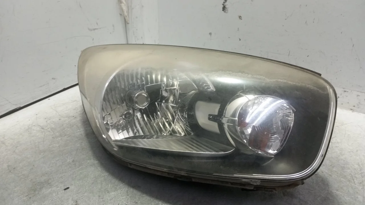 Foto de FARO DERECHO KIA PICANTO (TA) 1.0 CAT (65 CV / 48 KW) referencia 921021Y011