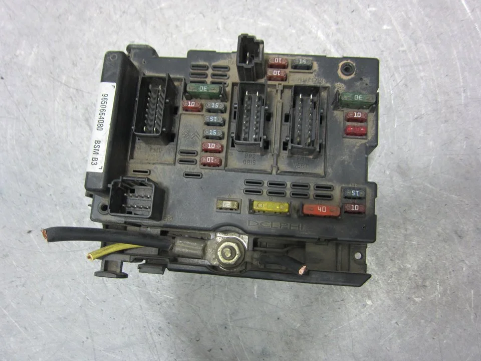 Foto de NO IDENTIFICADO PEUGEOT 307 BREAK / SW (S1)(04.2002) 2.0 HDi FAP CAT (107 CV / 79 KW) referencia 9650664080
