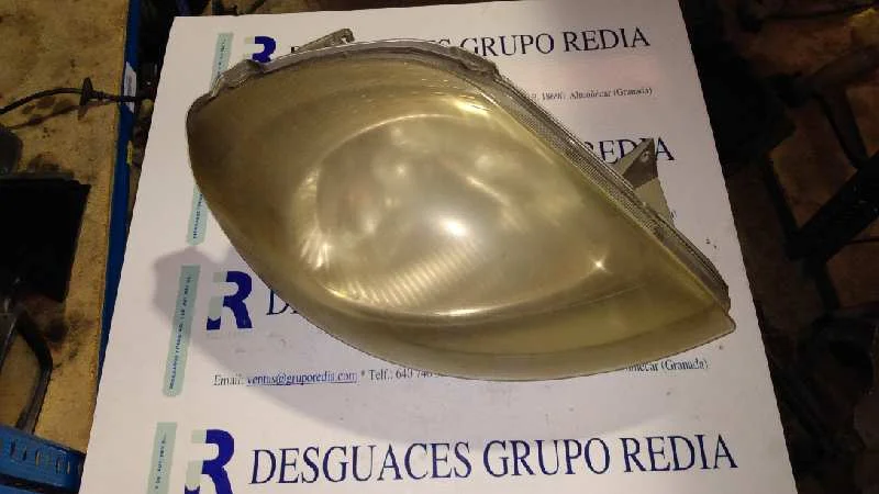 Foto de FARO DERECHO RENAULT TRAFIC II FURGÓN referencia 7700311372