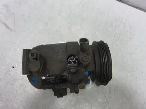 Foto de COMPRESOR AIRE ACONDICIONADO BMW SERIE 3 BERLINA (E36) 1.6 CAT (M43) (102 CV / 75 KW) referencia 8390645 foto 4
