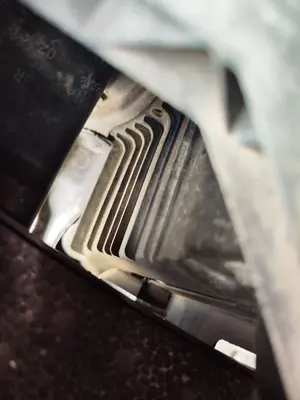 Foto de INTERCOOLER SEAT TOLEDO (5P2) 2.0 TDI (140 CV / 103 KW) referencia 1K0145803CD foto 6