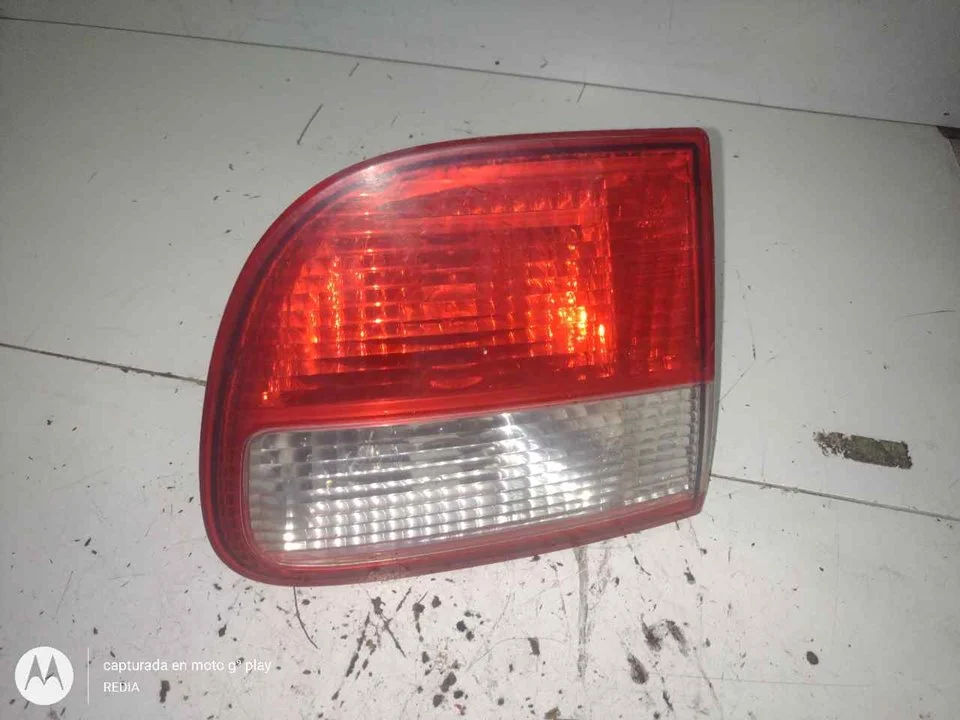 Foto de PILOTO TRASERO IZQUIERDO INTERIOR SEAT LEON (1M1) referencia 1M6945091B