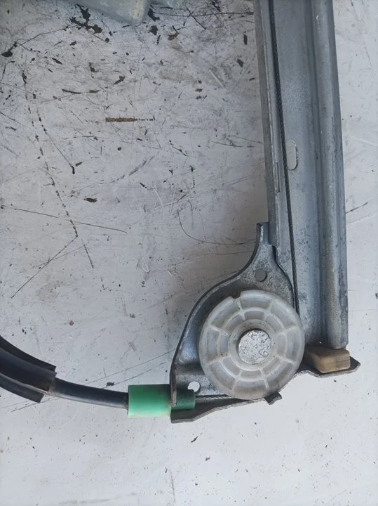 Foto de ELEVALUNAS TRASERO IZQUIERDO PEUGEOT 406 BERLINA (S1/S2) referencia 0130821925