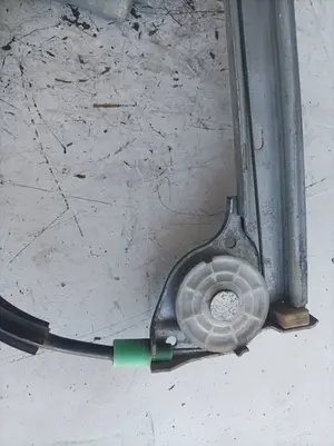 Foto de ELEVALUNAS TRASERO IZQUIERDO PEUGEOT 406 BERLINA (S1/S2) referencia 0130821925
