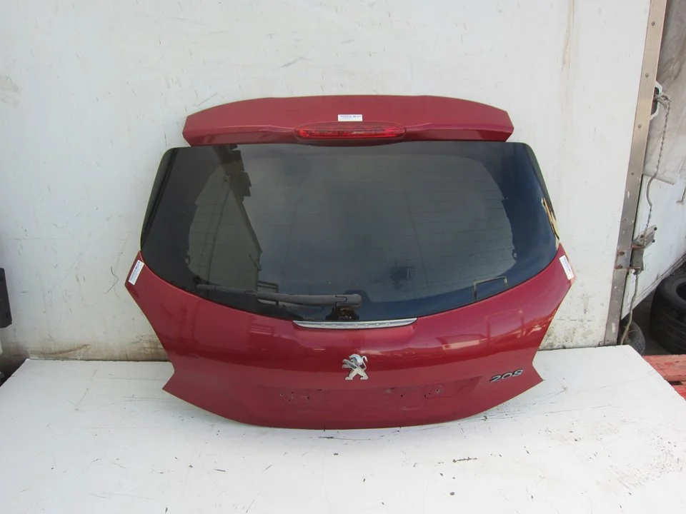 Foto de PORTON TRASERO DERECHO PEUGEOT 208 1.4 HDi FAP (68 CV / 50 KW)