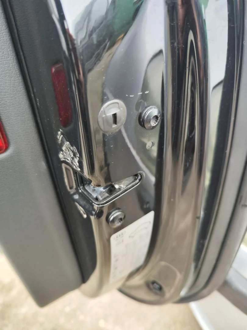 Foto de CERRADURA PUERTA DELANTERA DERECHA AUDI A5 COUPE (8T) 1.8 16V TFSI (170 CV / 125 KW) referencia 8J1837016E