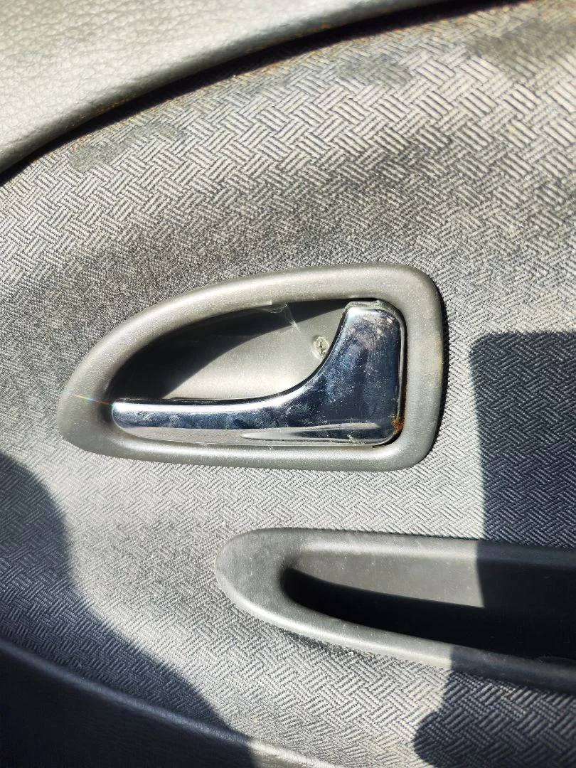 Foto de MANETA INTERIOR DELANTERA DERECHA VOLVO S40 BERLINA 1.6 CAT (109 CV / 80 KW) referencia 30632696