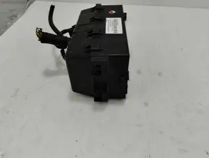 Foto de CAJA RELES / FUSIBLES FORD FOCUS FAMILIAR (CAK) 1.6 16V CAT (101 CV / 74 KW) referencia 518261201 foto 9