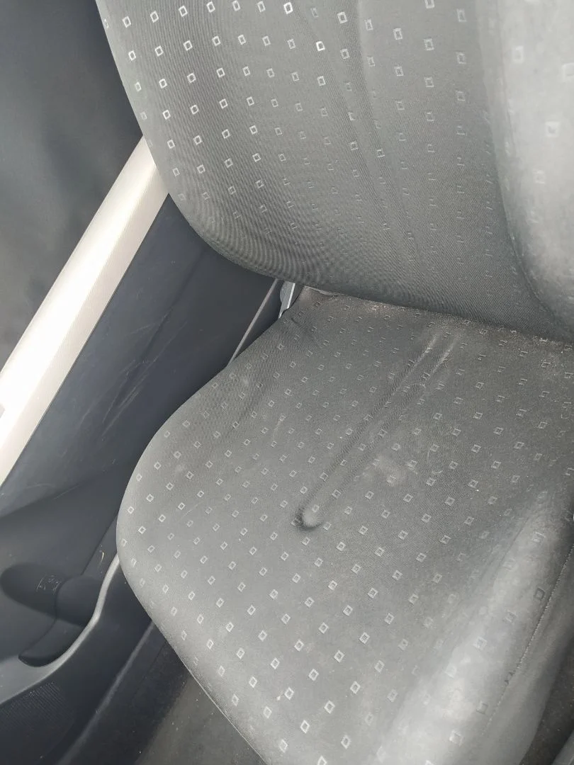 Foto de ASIENTO DELANTERO DERECHO TOYOTA YARIS (KSP9/SCP9/NLP9) 1.4 Turbodiesel CAT (90 CV / 66 KW)