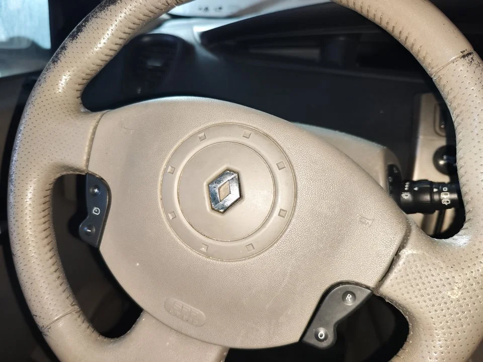 Foto de AIRBAG DELANTERO IZQUIERDO RENAULT SCENIC II (JM) 1.9 dCi Diesel (120 CV / 88 KW) referencia 8200485100A
