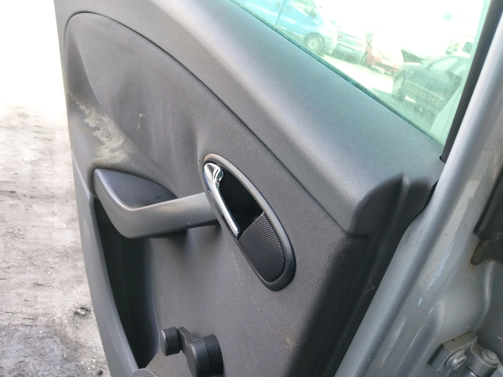 Foto de MANETA INTERIOR TRASERA IZQUIERDA SEAT ALTEA (5P1) 1.9 TDI (105 CV / 77 KW) referencia 5P0867179 1UQ