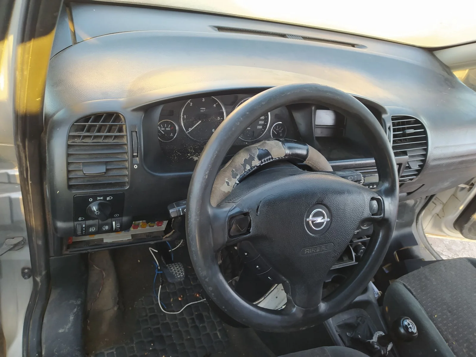 Foto de AIRBAG DELANTERO IZQUIERDO OPEL ZAFIRA A 2.0 DTI (101 CV / 74 KW) referencia 9138064