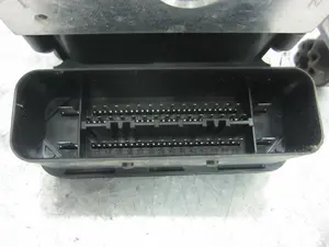 Foto de ABS BMW SERIE 1 BERLINA 5P (F20) 2.0 Turbodiesel (116 CV / 85 KW) referencia 3451685732301 foto 3