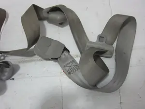 Foto de PRETENSOR AIRBAG IZQUIERDO KIA OPIRUS (GH) 3.5 V6 CAT (203 CV / 149 KW) referencia 888103F100NF foto 6