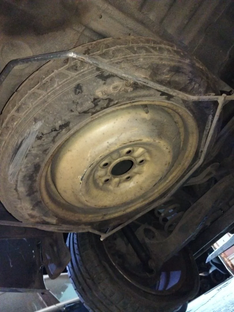 Foto de RUEDA DE REPUESTO MITSUBISHI GRANDIS (NA0W)