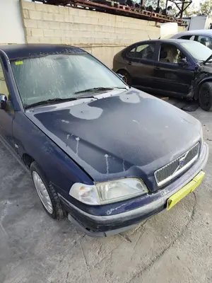 Foto de CAPO VOLVO S40 BERLINA 1.6 CAT (109 CV / 80 KW) referencia 30621340 foto 3