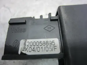 Foto de MANDO MULTIFUNCION RENAULT CLIO II FASE II (B/CB0) 1.5 dCi Diesel (68 CV / 50 KW) referencia 8200058965 foto 3