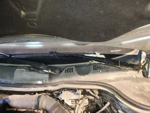Foto de BRAZO LIMPIA DELANTERO IZQUIERDO VOLKSWAGEN PASSAT BERLINA (3C2) 2.0 TDI (140 CV / 103 KW) referencia 3C1955409C